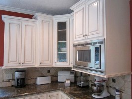 Custom Kitchen Cabinets