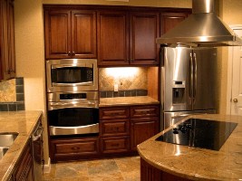 Custom Kitchen Cabinets